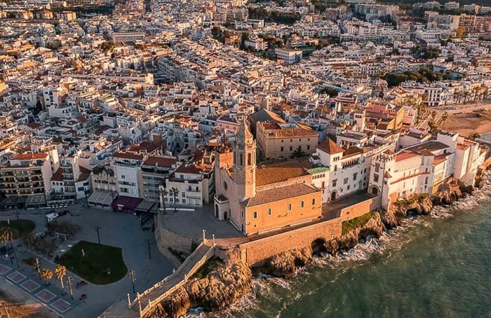 The best neighborhoods to buy a house in Sitges