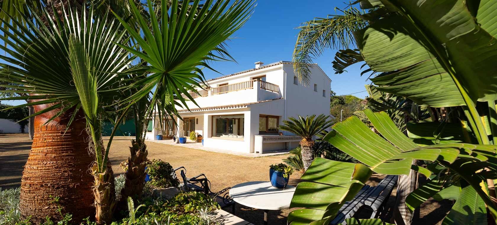 Villa im Ibizastil