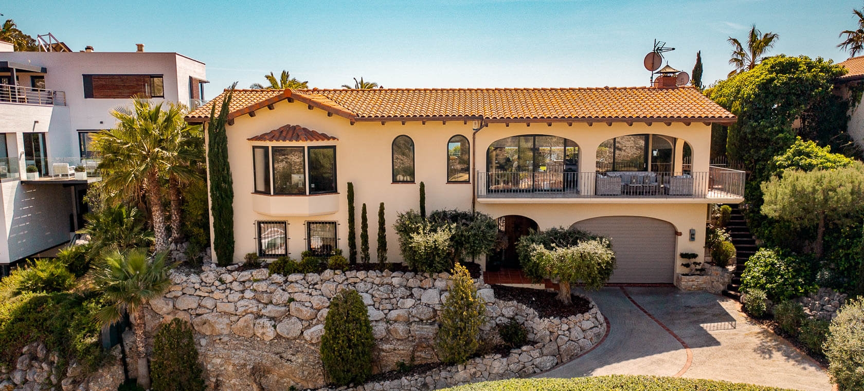 Encantadora villa con vistas al mar