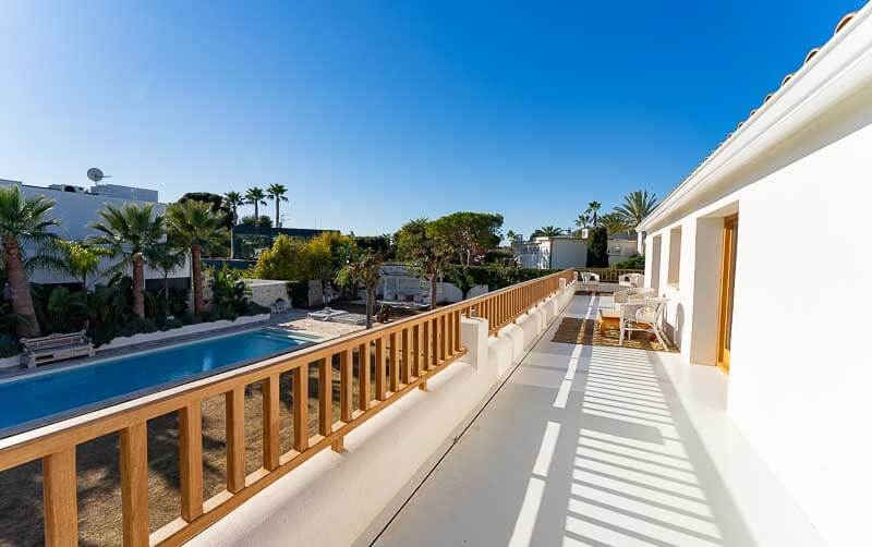 Villa im Ibizastil