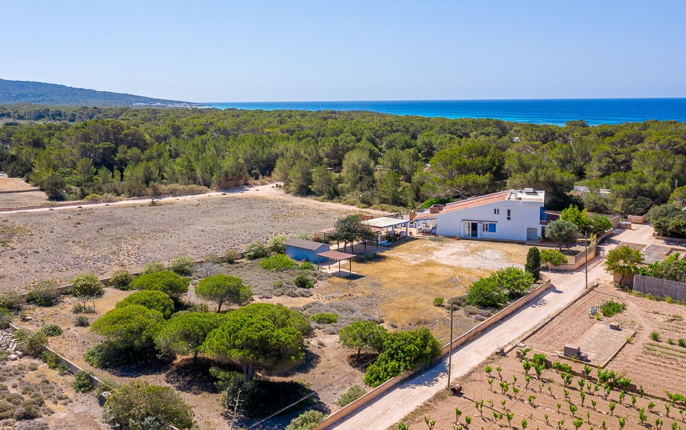 Idyllic house by the sea