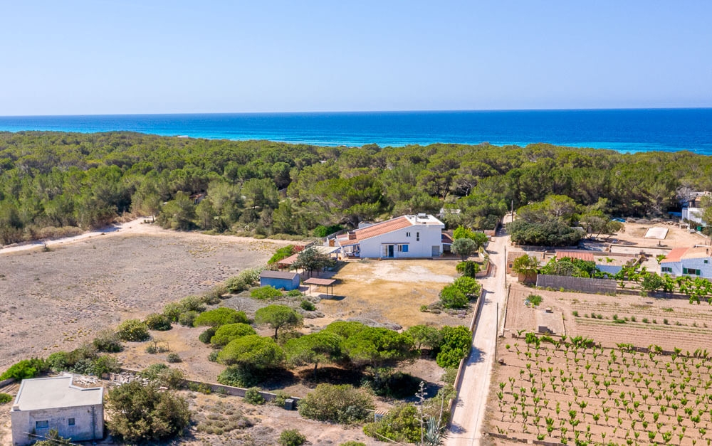 Idyllic house by the sea